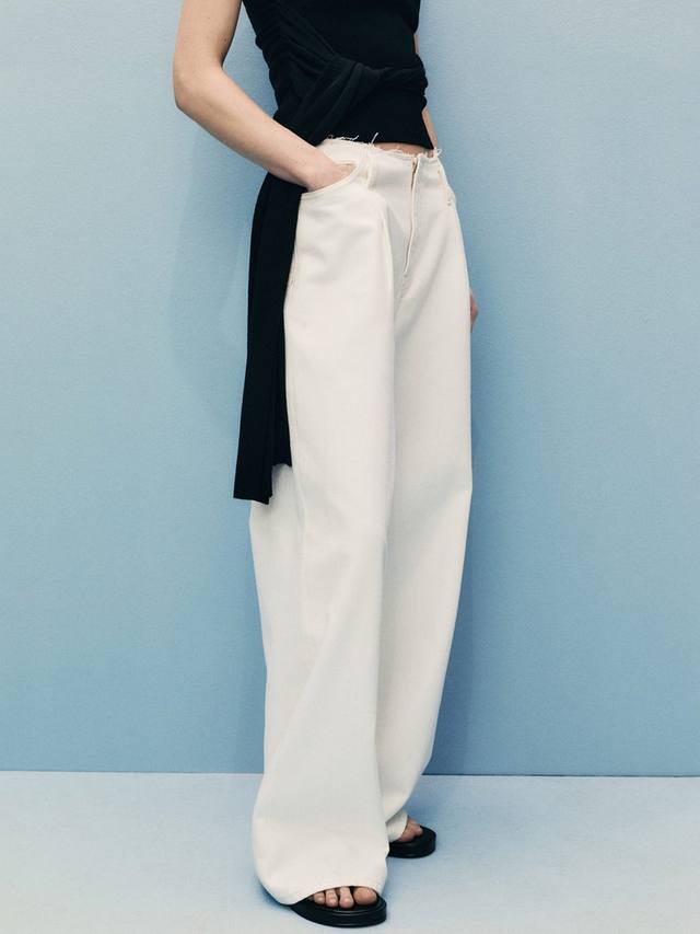 

Джинсы Maddy с широкими штанинами Mango, Natural White