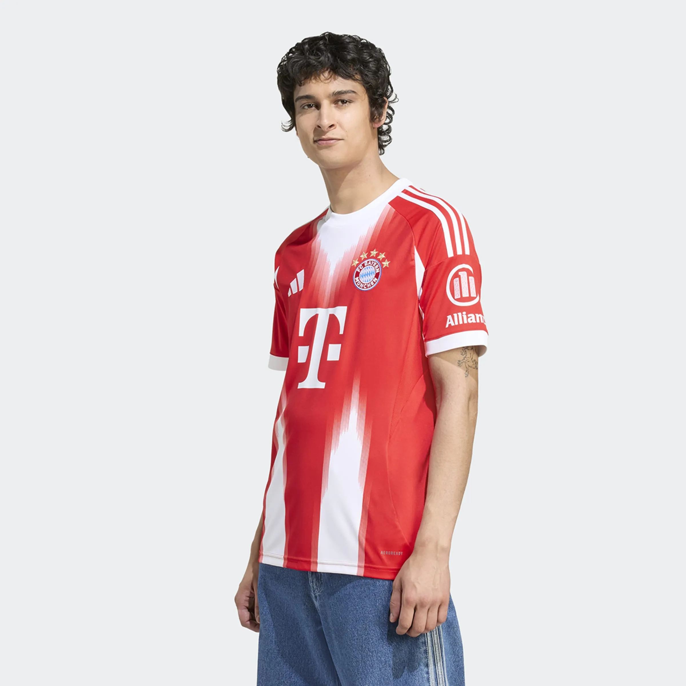 

Футболка мужская домашняя форма Бавария Мюнхен 2025-2026 Adidas, красный/белый