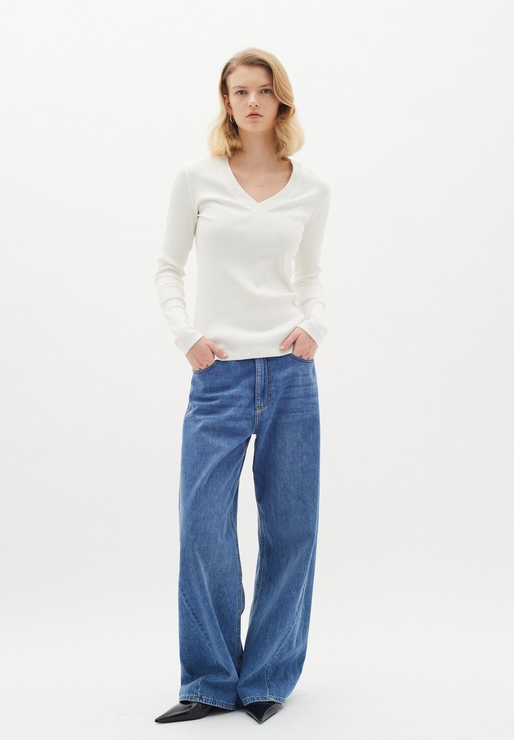 

Вязаный свитер DAGNA V-NECK InWear, цвет whisper white