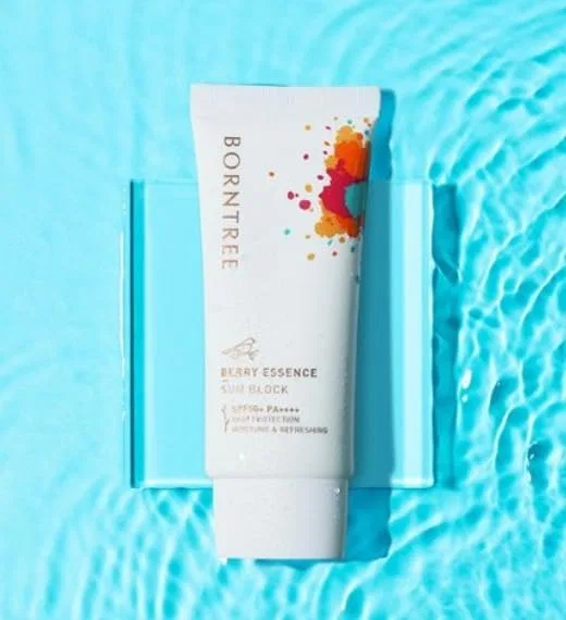 Солнцезащитный крем Bontory Berry Essence SPF50+ PA+++, 50 мл x 2 — фото 3