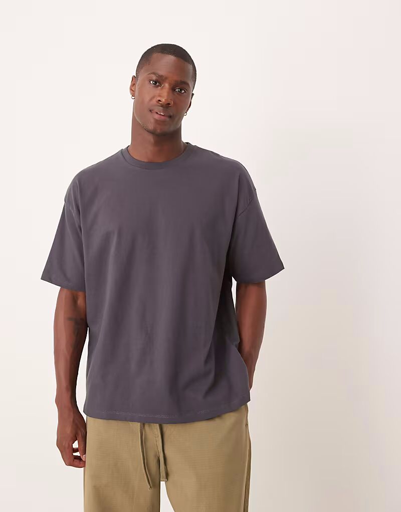 

Футболка свободного кроя с графическим принтом ASOS DESIGN черного цвета