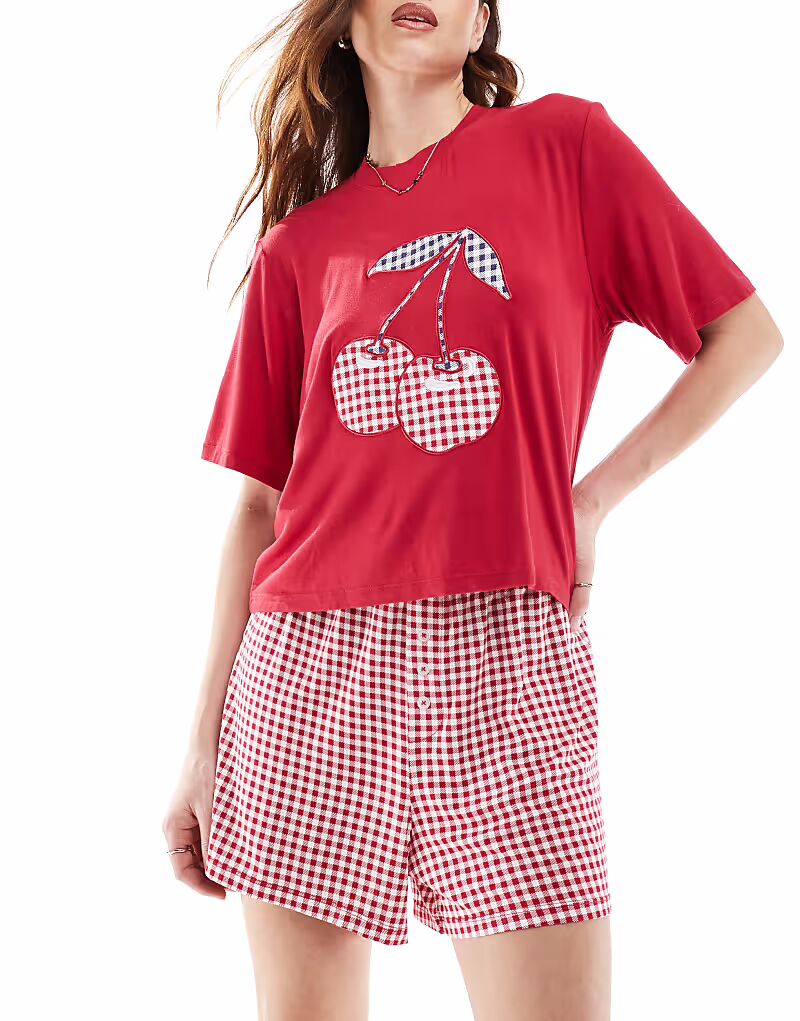 

Комплект для сна из джерси Cotton On so soft с короткими рукавами в теплую вишневую клетку Cotton:On