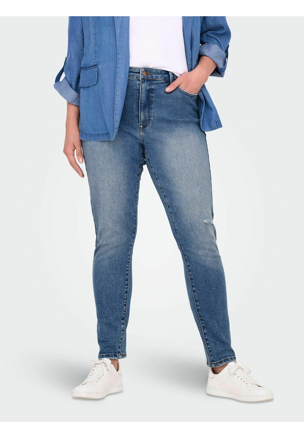 

Джинсы облегающего кроя CARICONIC HOHE TAILLE ONLY Carmakoma, деним