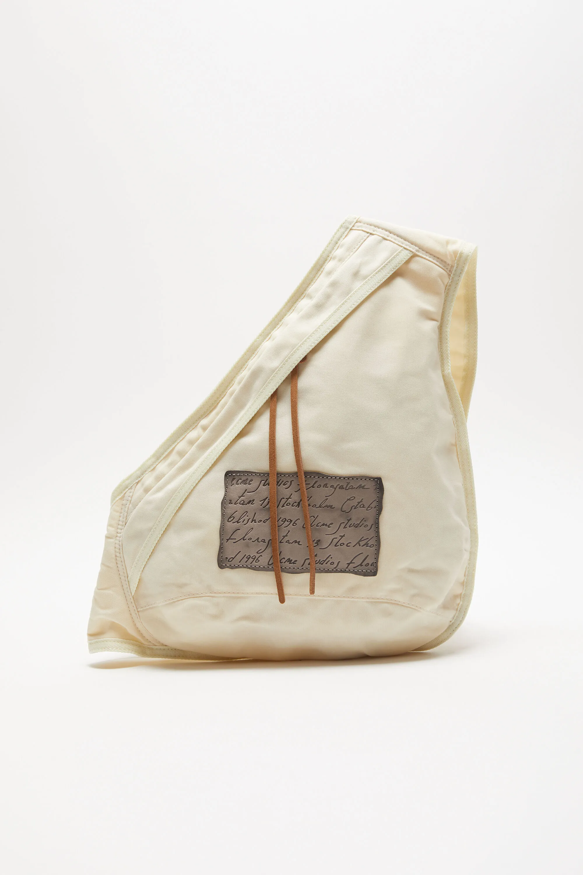 

Рюкзак-слинг Acne Studios, Cream beige/beige
