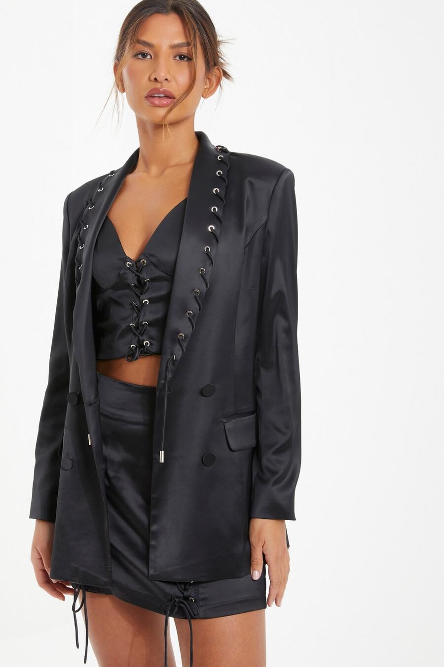 

Черный атласный блейзер со шнуровкой QUIZ Clothing
