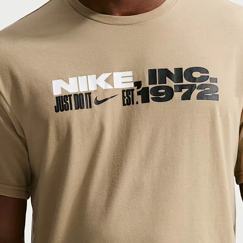 Футболка Dri Fit Quick Dry мужская, цвет Apricot Tea Brown/Cool Gray/Black/Black, круглый вырез Nike — фото 4