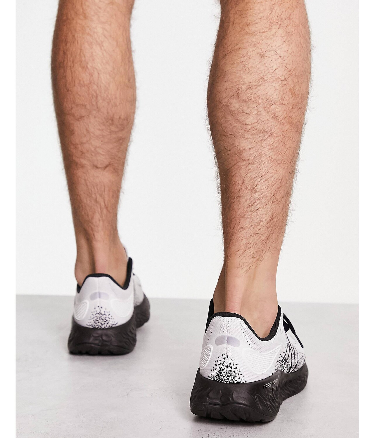Бело-серебристые кроссовки New Balance Running Fresh Foam X 1080 v12 — фото 2