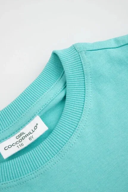 Футболка детская из хлопка Coccodrillo, бирюзовый — фото 3