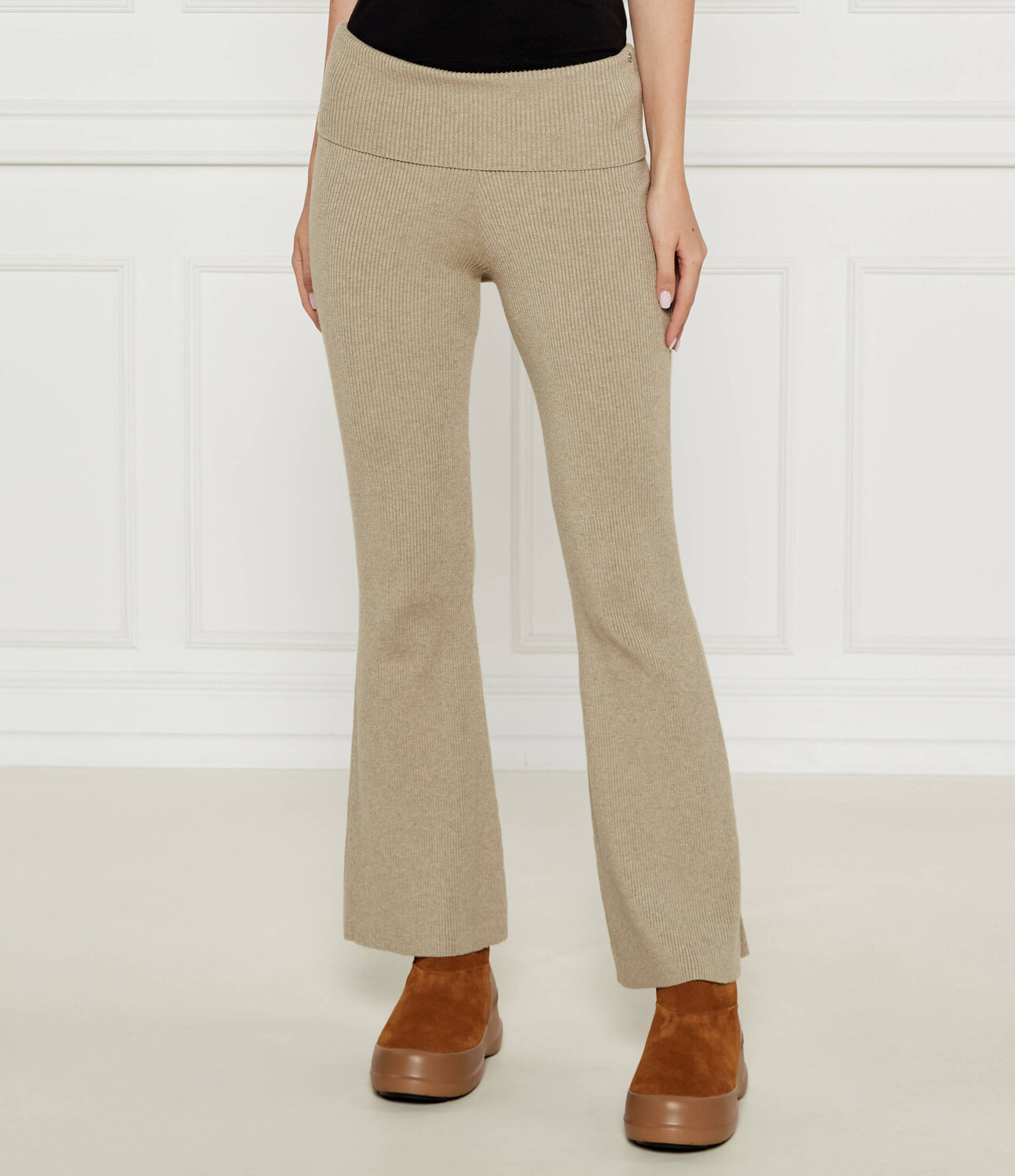 

Брюки GUESS di maglia NINA flare fit, бежевый