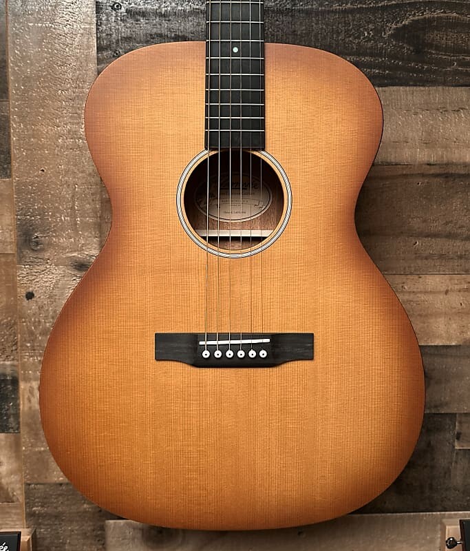 

Акустическая гитара Larrivee OM-Simple 6 Burst Acoustic Guitar with Hard Case