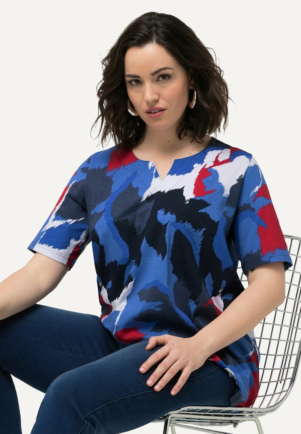 

Футболка с принтом ABSTRACT SPLIT NECK SHORT SLEEVE TEE Ulla Popken, темно-синий