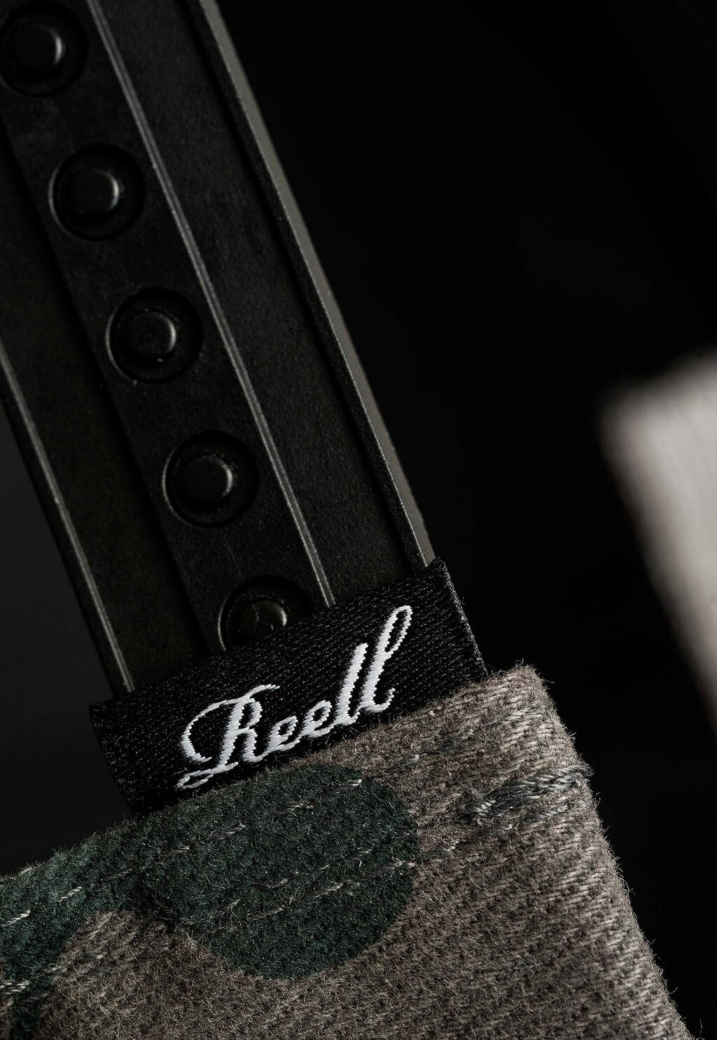 

Бейсболка SUEDE Reell, серый металлик