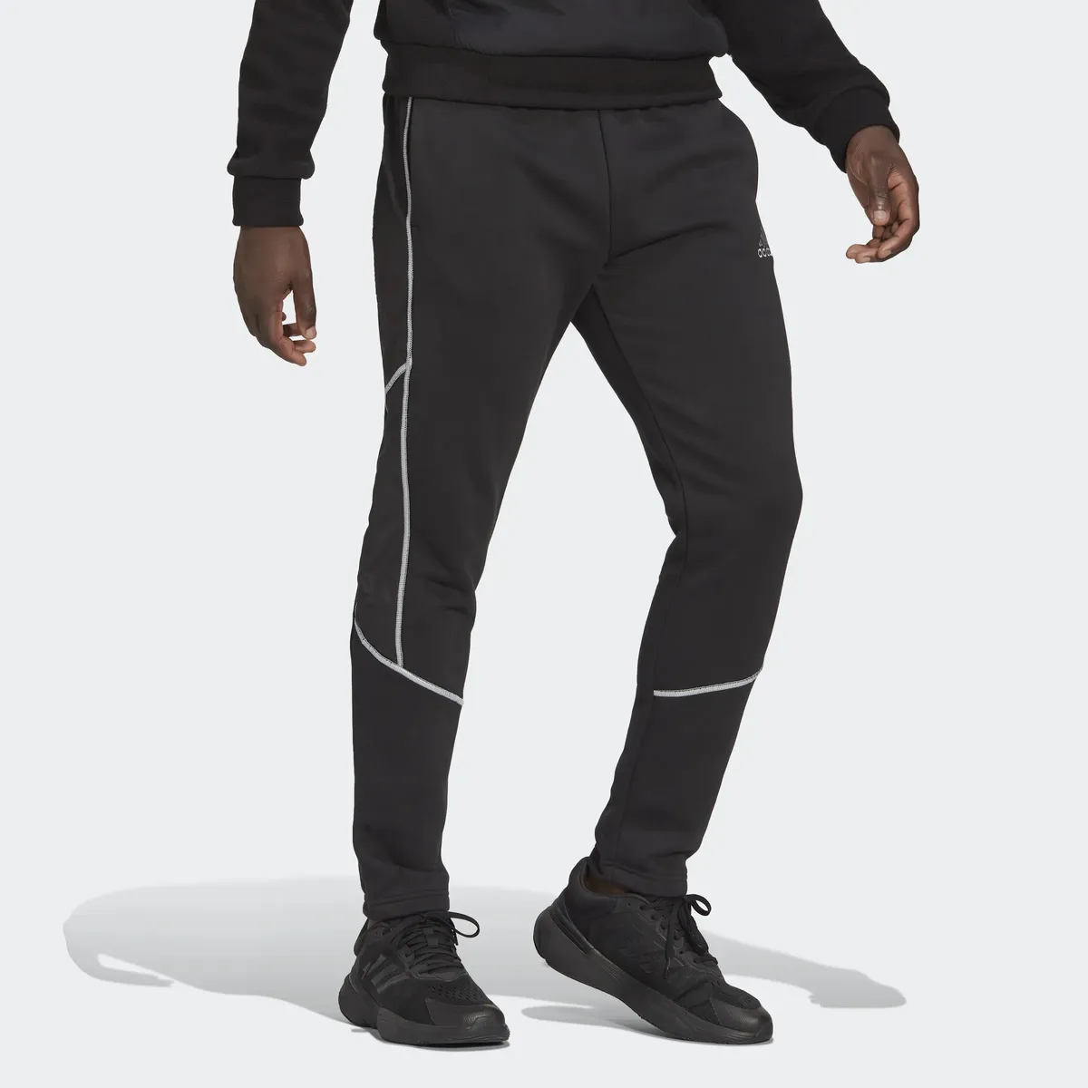 

Спортивные брюки Adidas Sportswear "ESSENTIALS REFLECT-IN-THE-DARK FLEECE PANTS" (1 шт.), черный