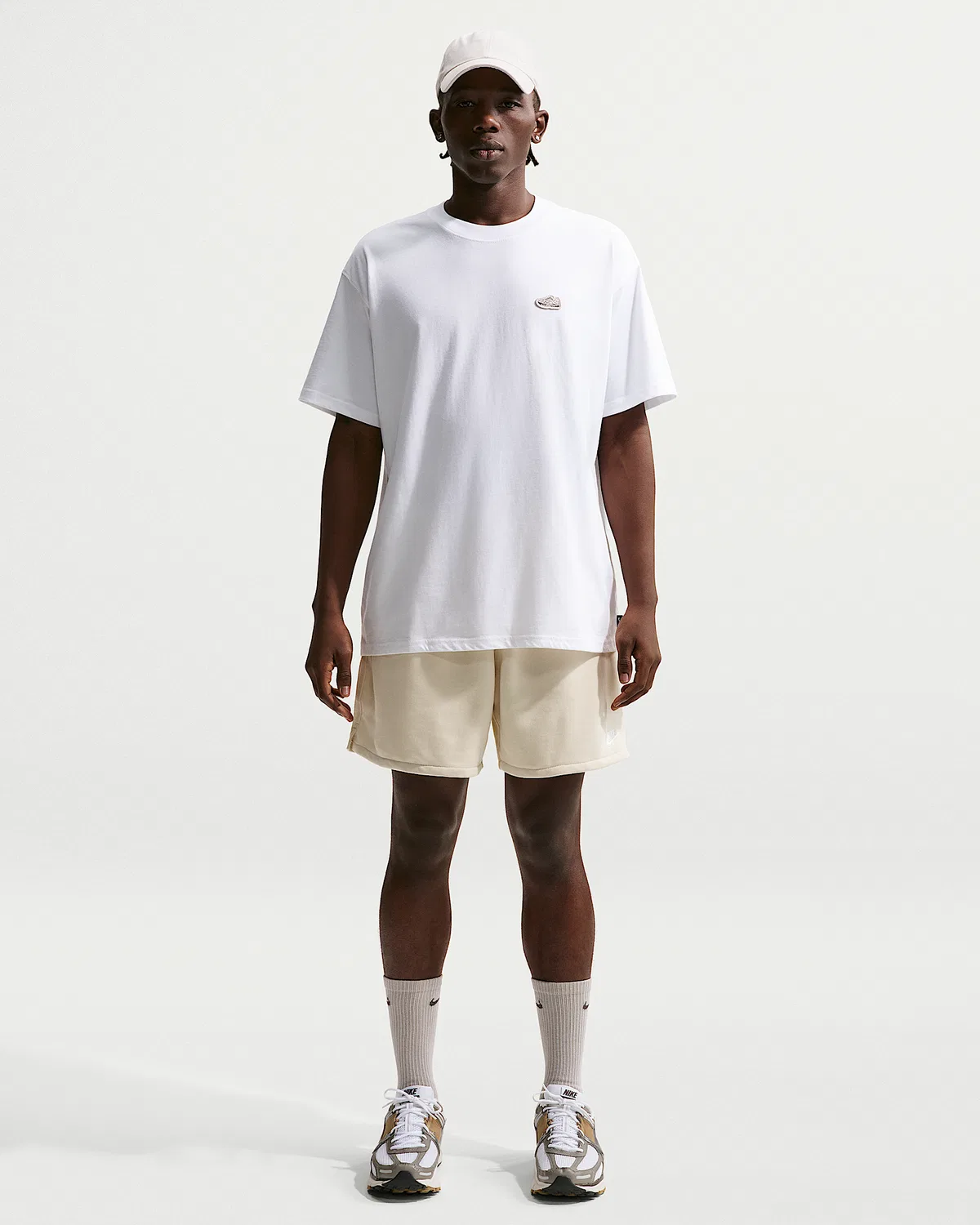 Футболка Nike Sportswear Vomero Patch, White — фото 4