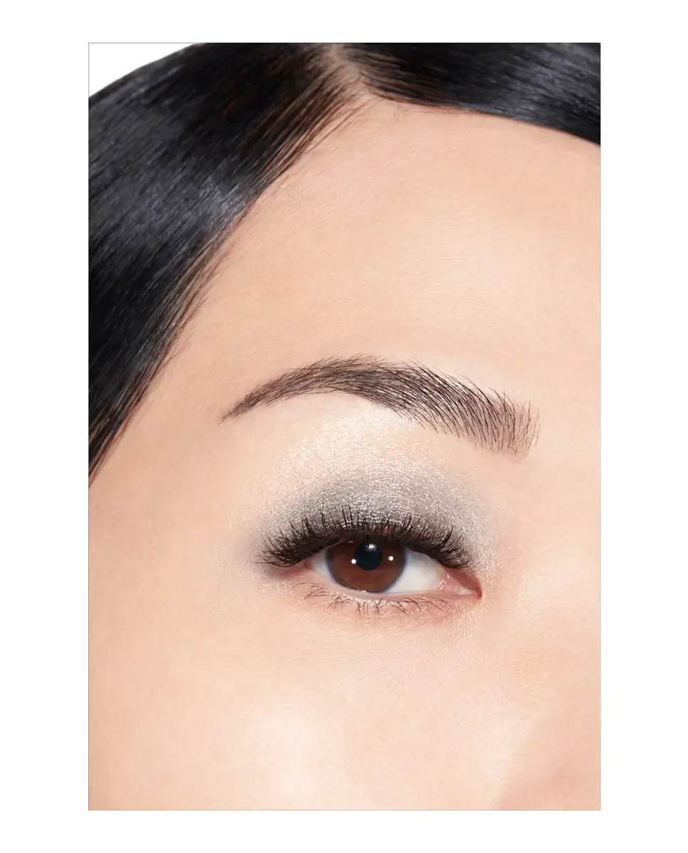 Ombre Essentielle Многофункциональные стойкие тени для век Gris Paris 2,2 г Chanel — фото 4