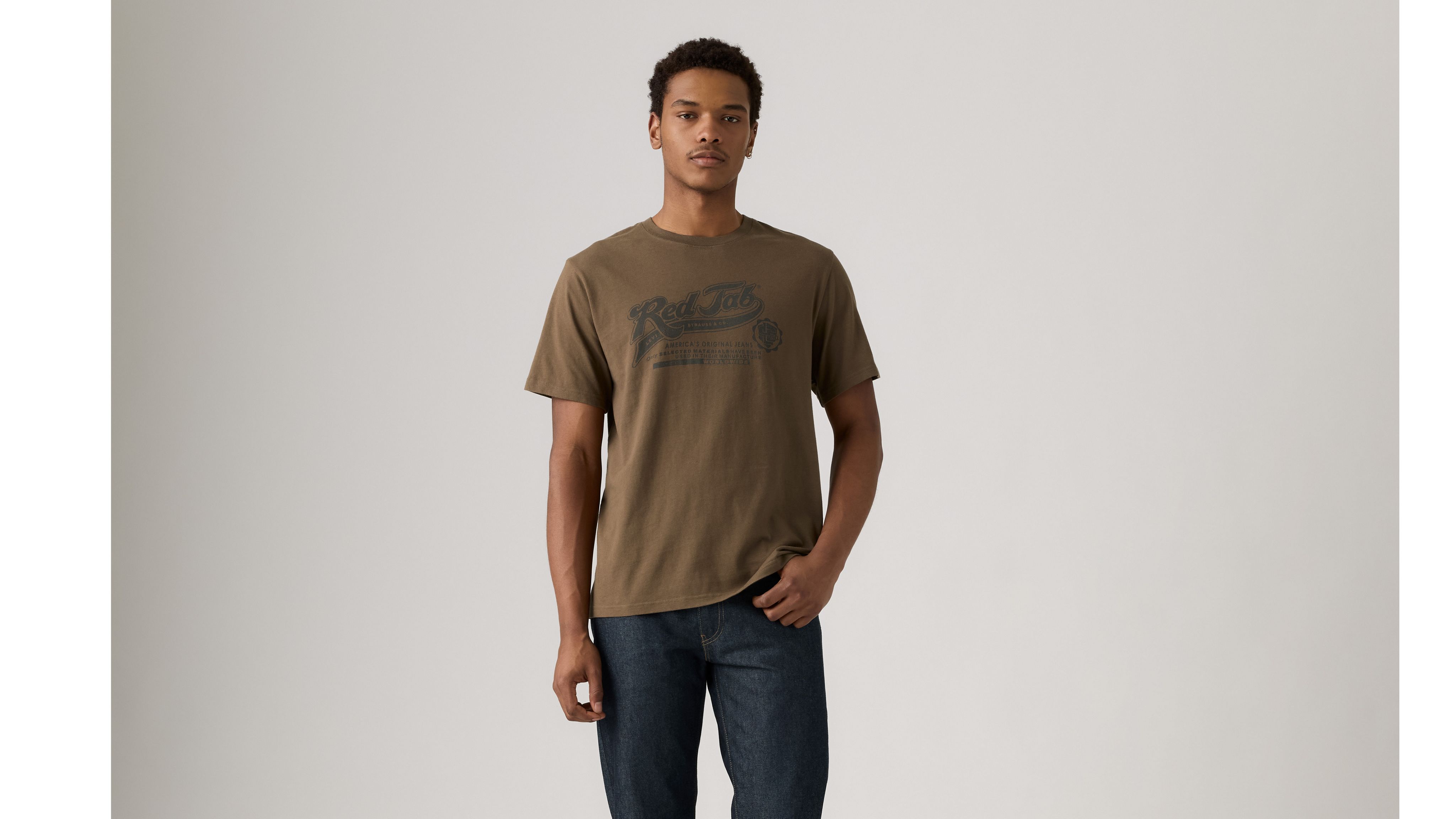 Футболка свободного кроя с короткими рукавами и принтом Levi's, Red Tab Alumni Rain Drum - Brown — фото 2
