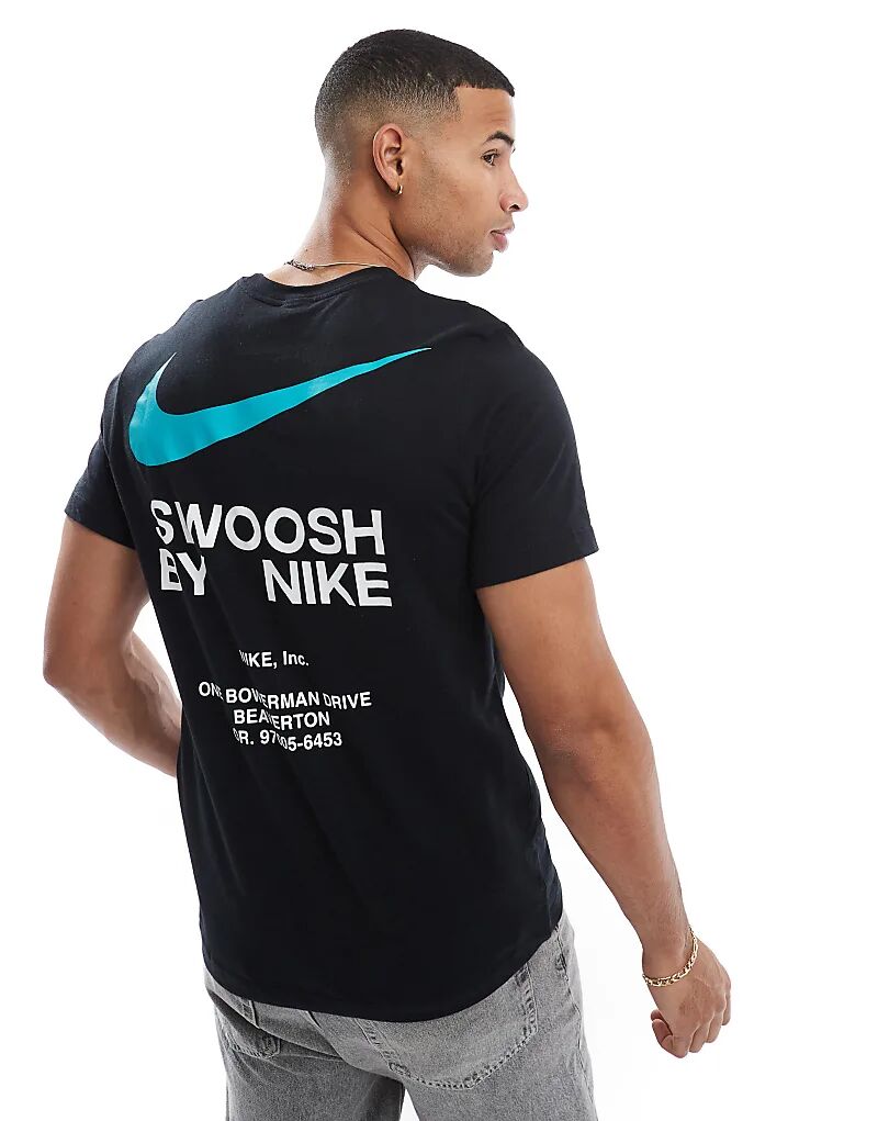 

Футболка с графическим принтом сзади черного цвета Nike