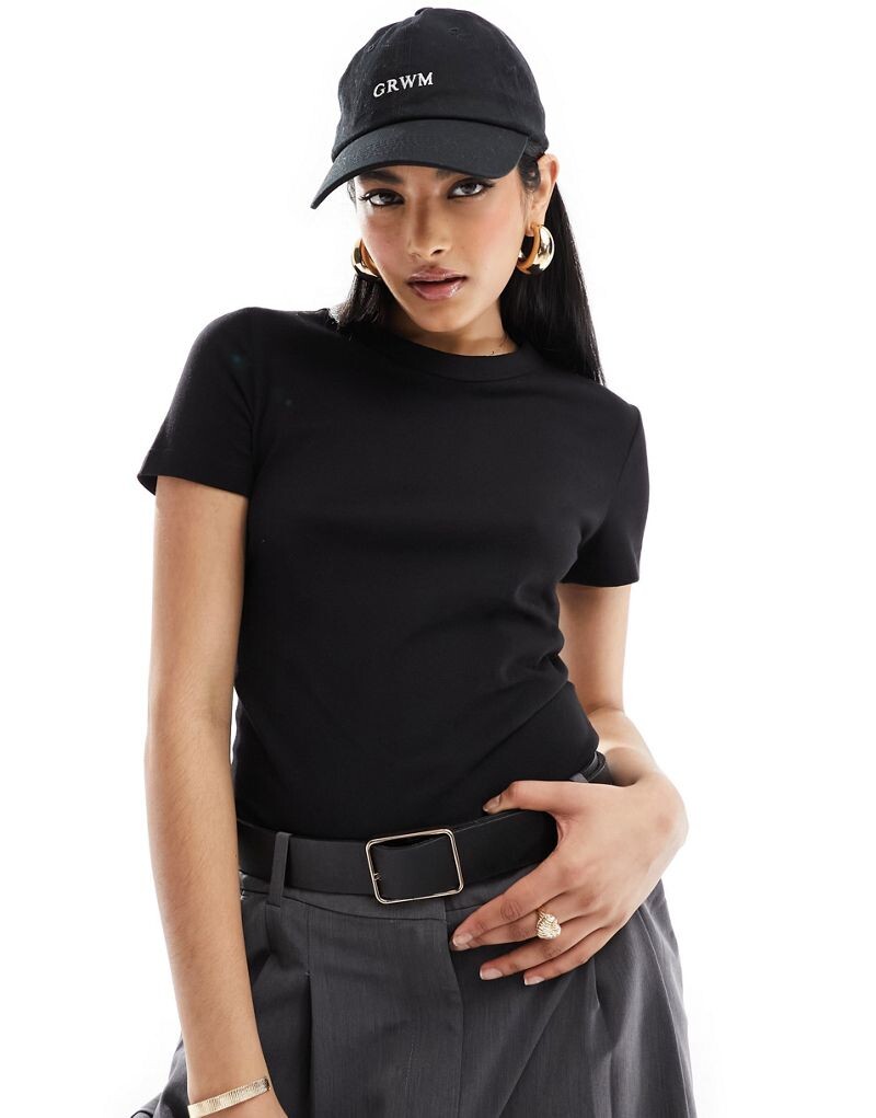 

Weekday - Фрида - Черная футболка в стиле 90-х