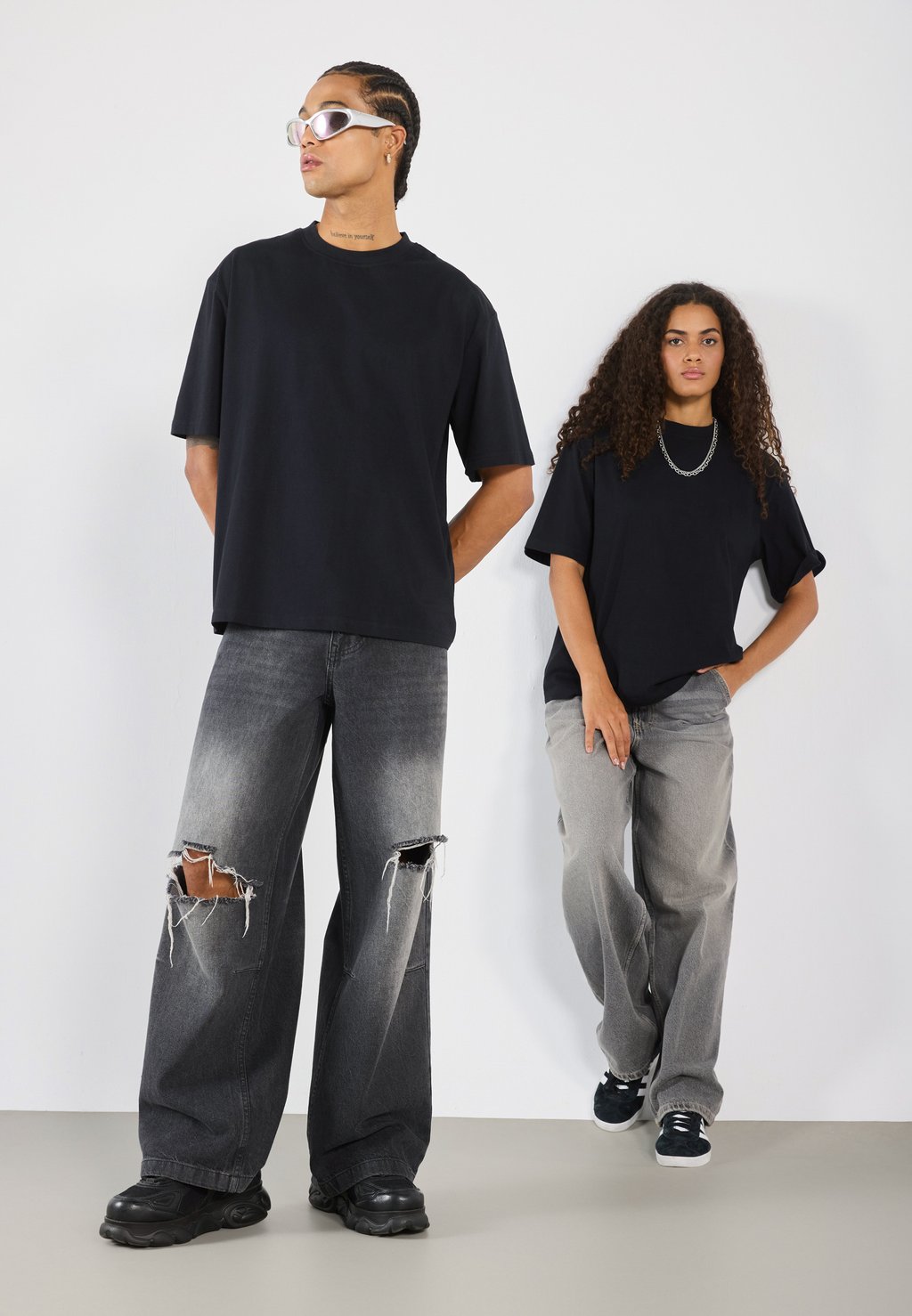 

Базовая футболка UNISEX 2 PACK YOURTURN by Zalando, черный