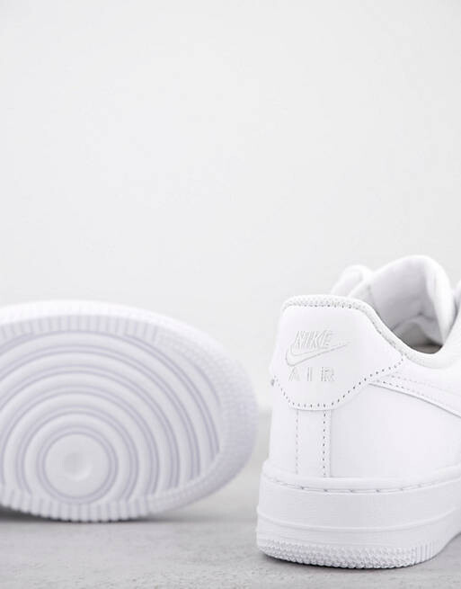 Тройные белые кроссовки Nike Air Force 1 '07