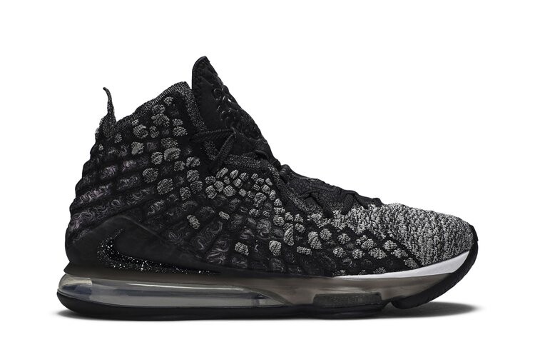 

Кроссовки Nike LeBron 17, черный