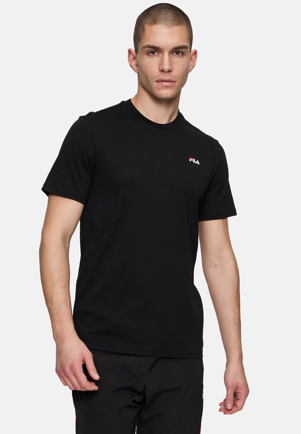 

Базовая футболка Fila, черный