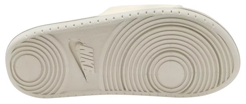 Женские шлепанцы Nike для внедорожной площадки, цвет Sail/Crmsn Tnt/Light Bone — фото 3