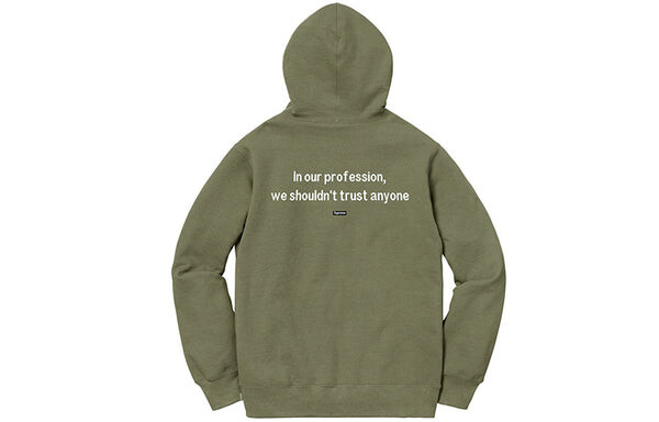 Толстовка fw18 the killer hooded sweatshirt light olive Supreme, зеленый — фото 2