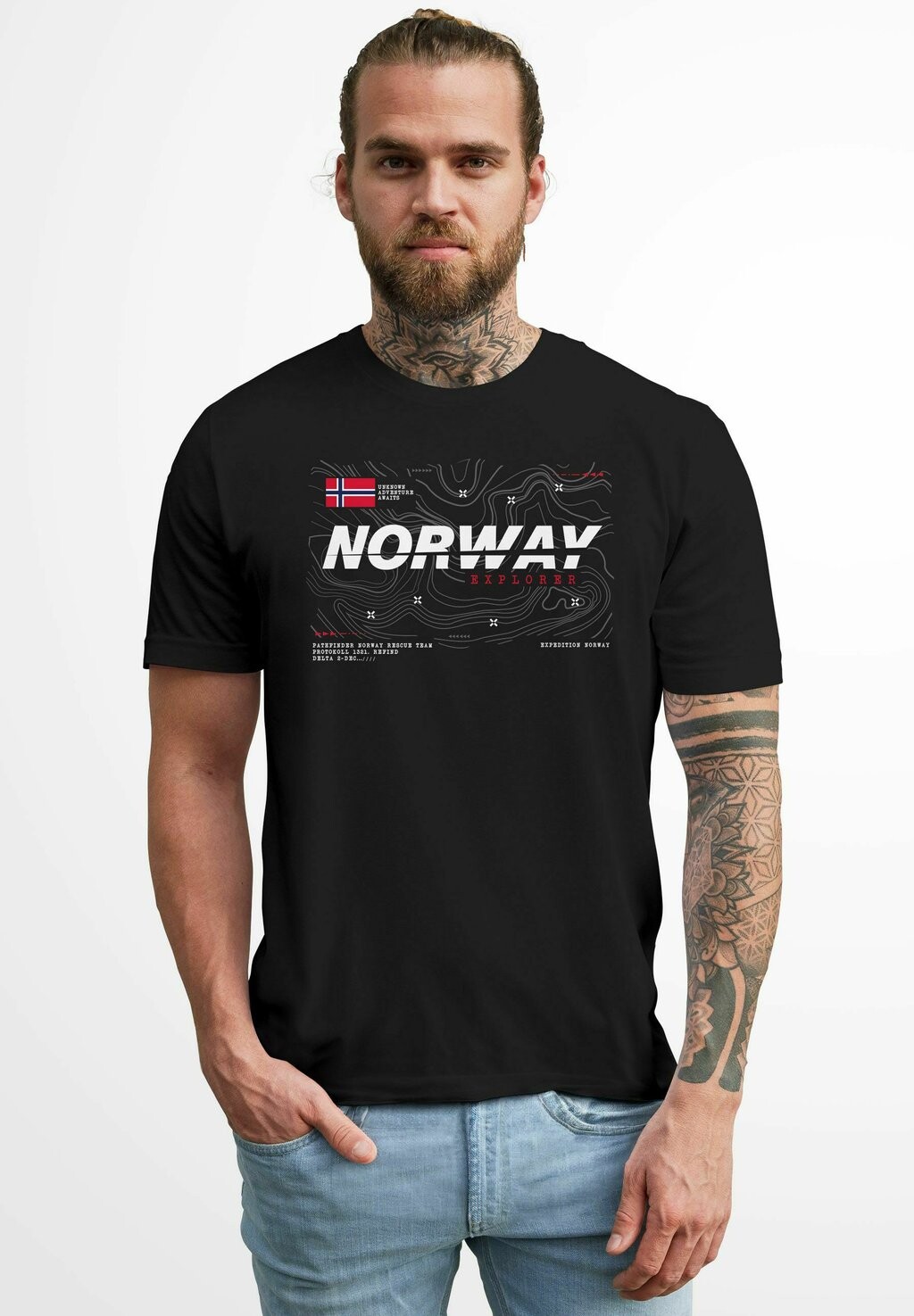 

Футболка с принтом NORWEGEN FLAGGE SCHRIFTZUG NORWAY EXPLORER ADVENTURE SKANDINAVIEN FASHION STREETSTYLE Neverless, черный