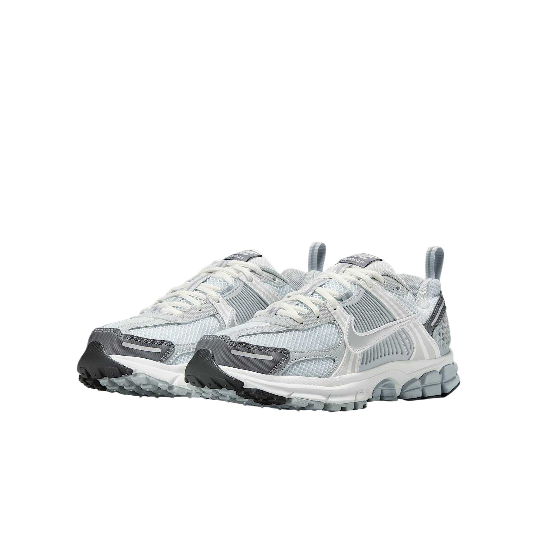 Детские кроссовки Vomero 5 с низким верхом, устойчивые к истиранию Nike, серебряный/белый — фото 2