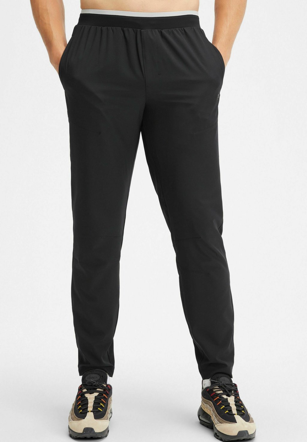 

Спортивные штаны THE FUNDAMENTAL Fabletics, черный