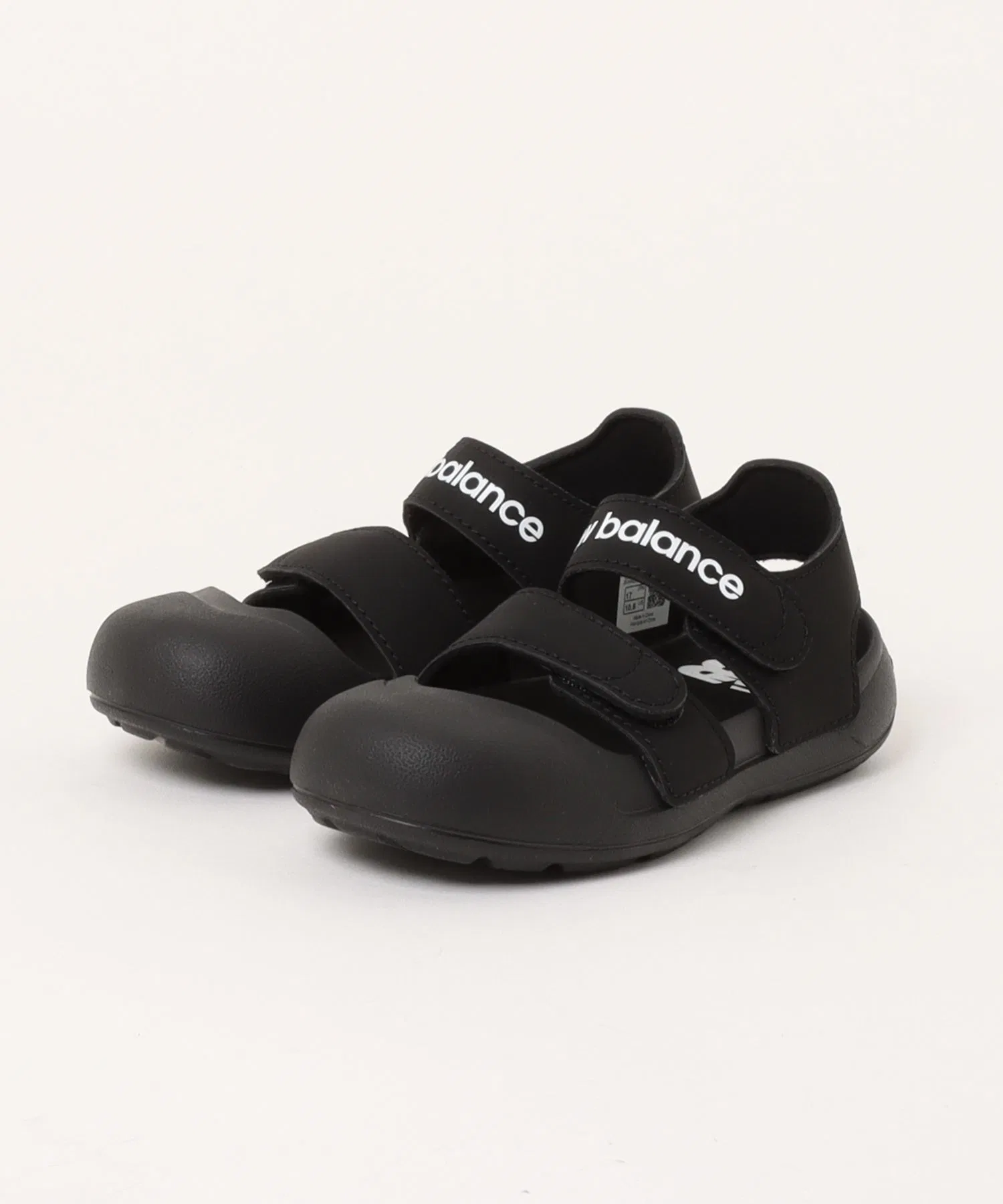 Детские сандалии New Balance SYA809 чёрные