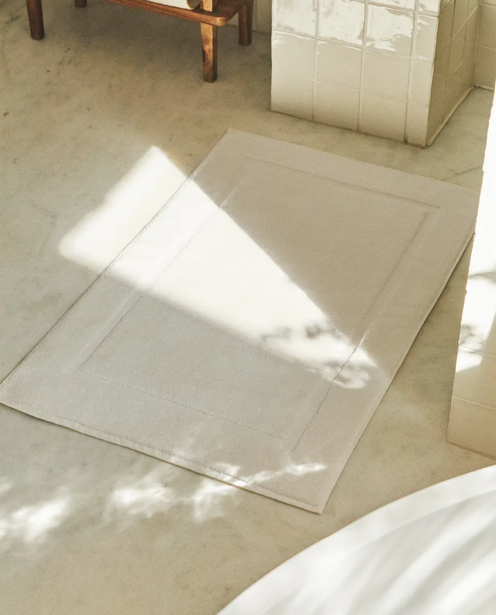 

Мягкий махровый коврик для ванной Zara Home, белый