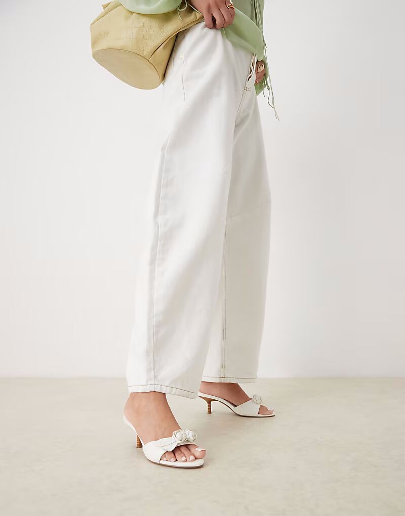 Мюли на каблуке ASOS DESIGN Heartly rose белого цвета — фото 4