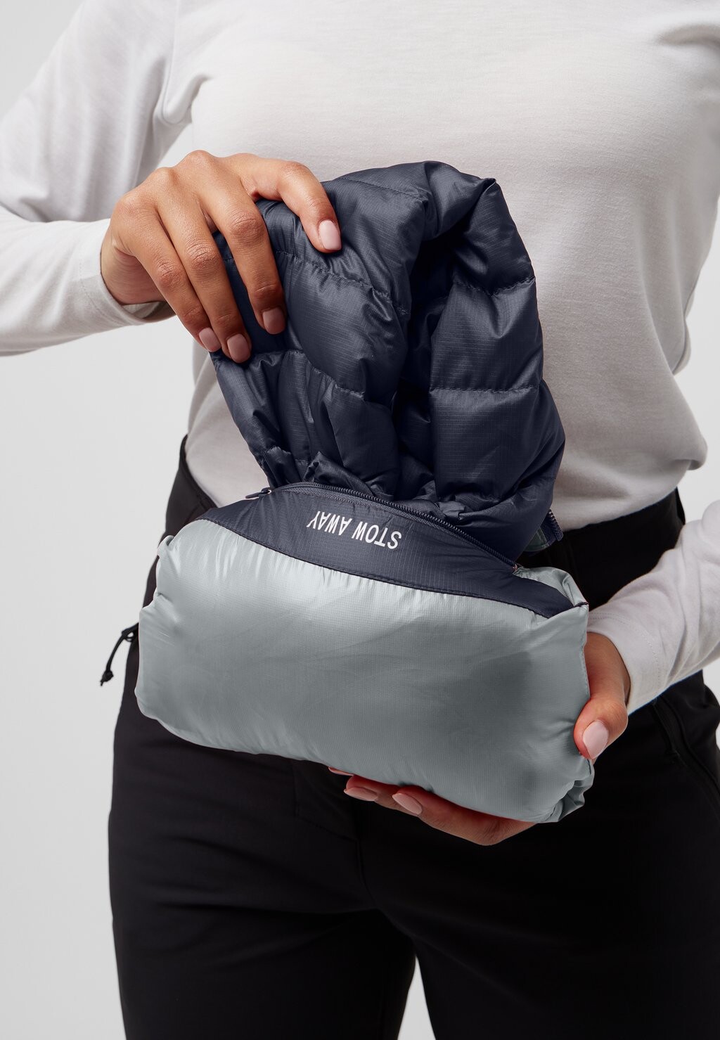 

Пуховик Jack Wolfskin, серый