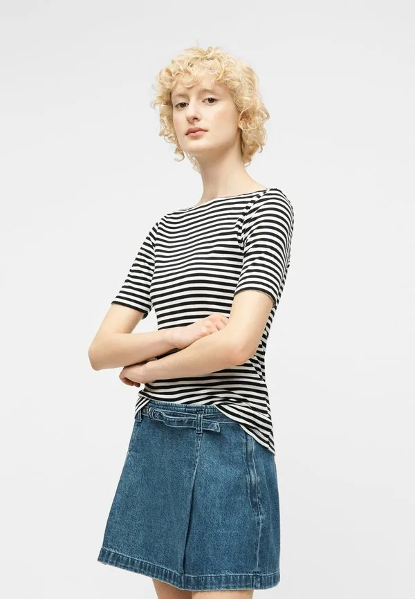 Современная футболка с принтом лодки Gap, Black — фото 4