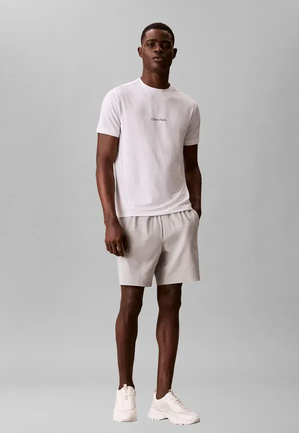 Футболка базовая Calvin Klein, классический белый — фото 2