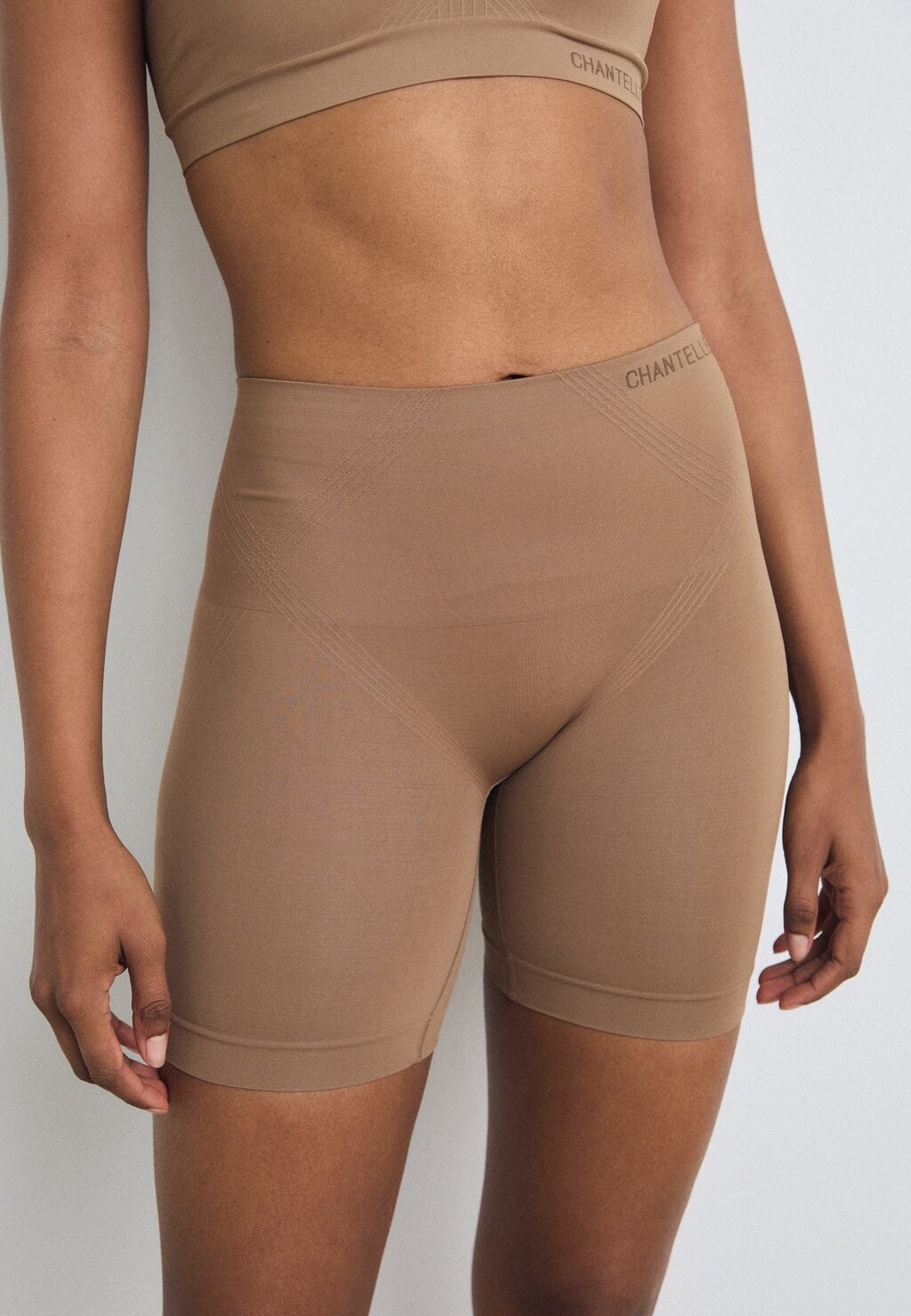 

Корректирующее белье SMOOTH COMFORT PANTY Chantelle, светло-коричневый
