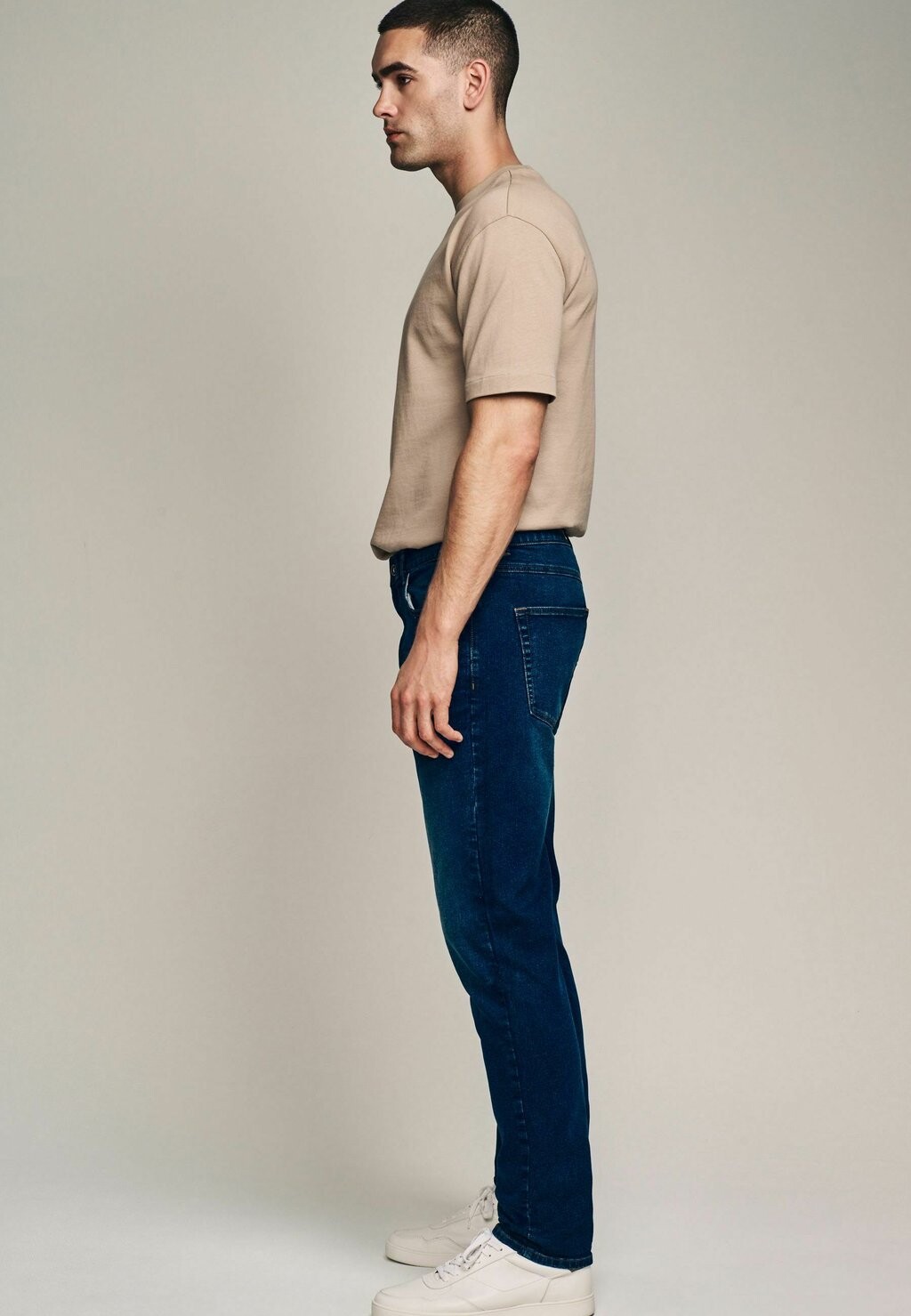 

Джинсы прямого кроя ESSENTIAL STRETCH Next, синий