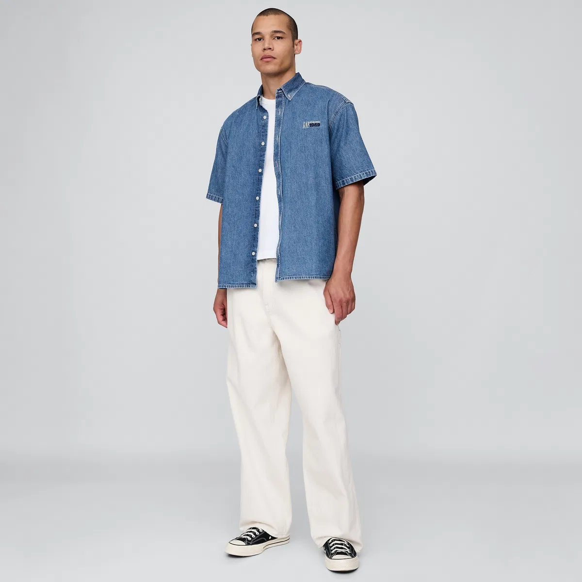 Футболка мужская, Medium, washed, с круглым вырезом GAP, Medium Washed — фото 4
