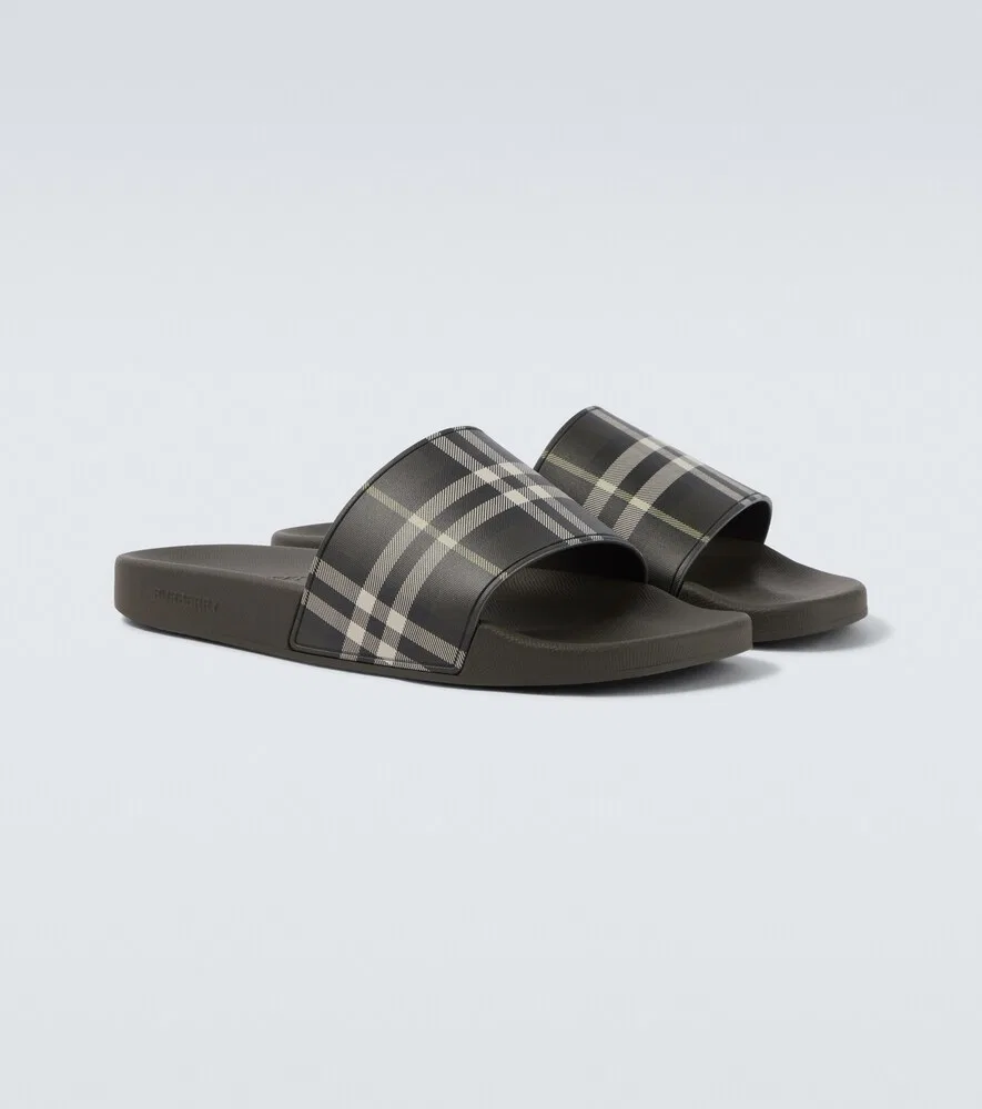 Шлепанцы Burberry в клетку, серый