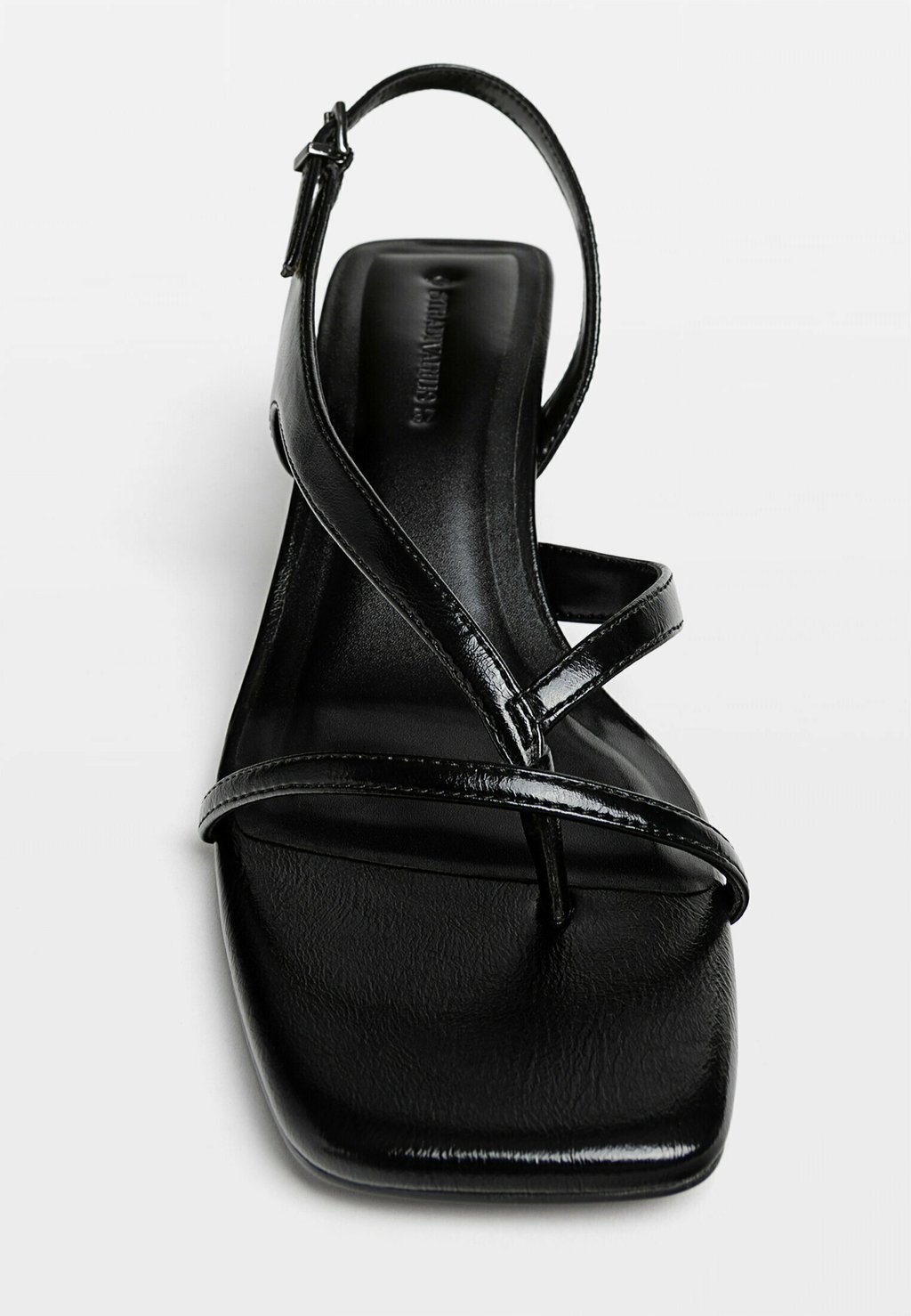 

Шлепанцы STRAPPY HEELED Stradivarius, черный