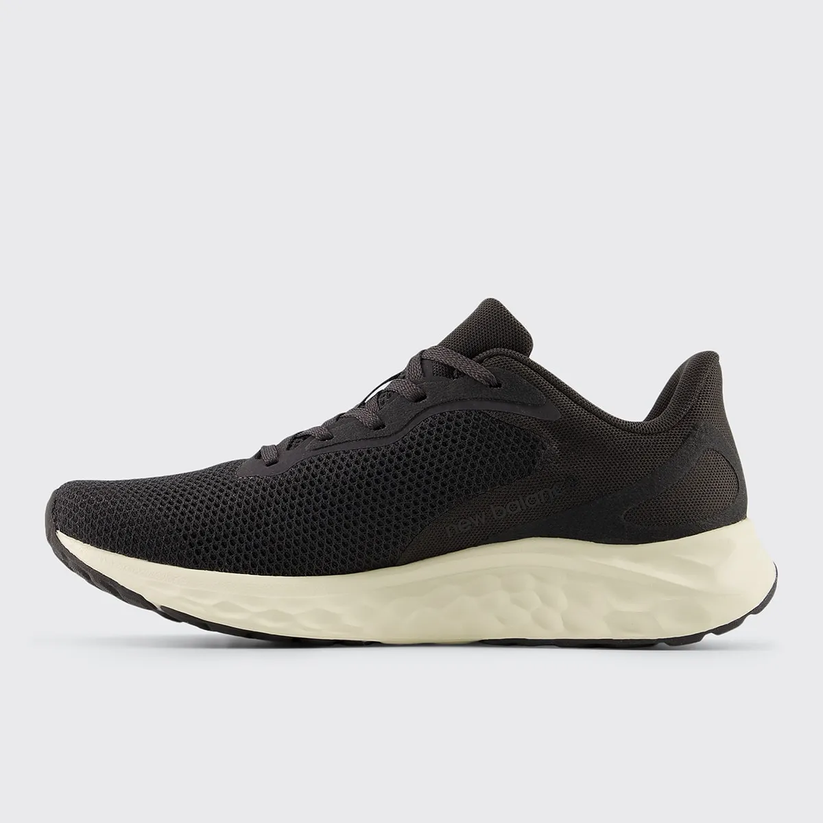 Женские беговые кроссовки Fresh Foam Arishi v4 New Balance, черный — фото 4