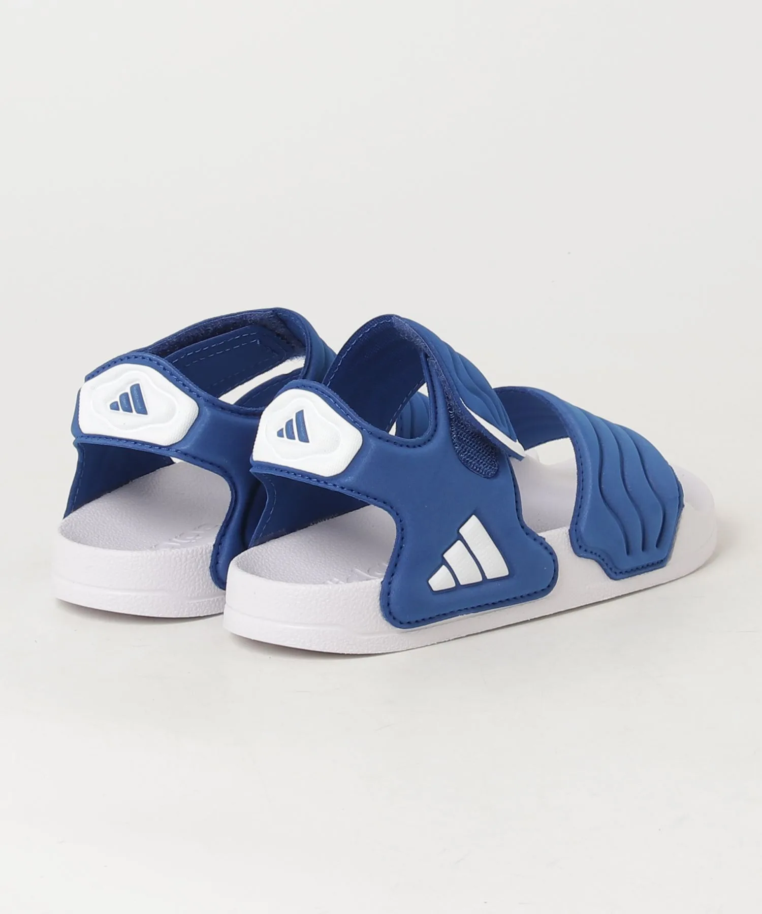 Детские сандалии Adilette 3 adidas с регулируемыми ремнями синие — фото 2