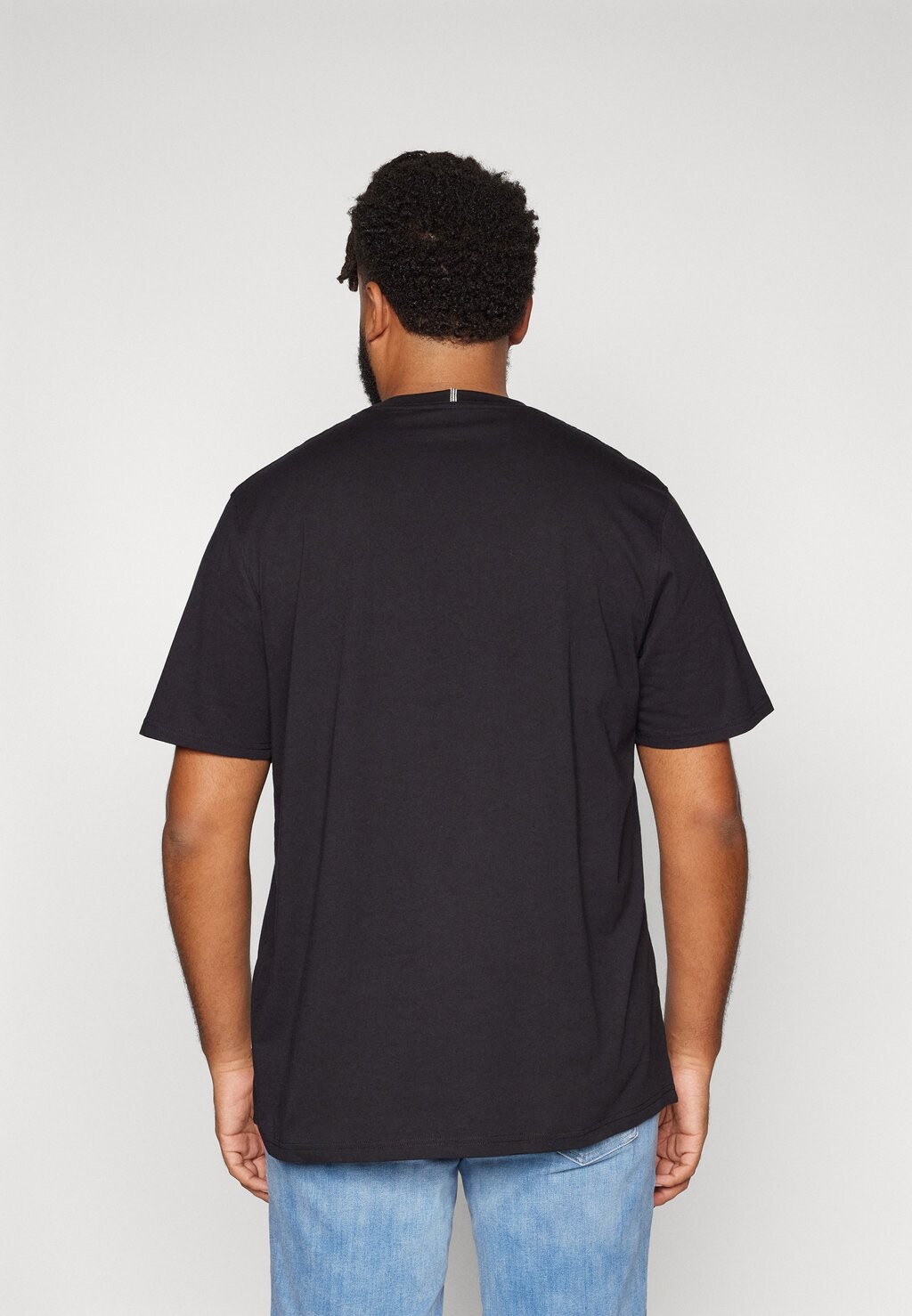 

Футболки с принтом JORFREDERIKSBERG BOX TEE 3 PACK Jack & Jones, цвет Nightshadow Blue/Mineral Gray/Black