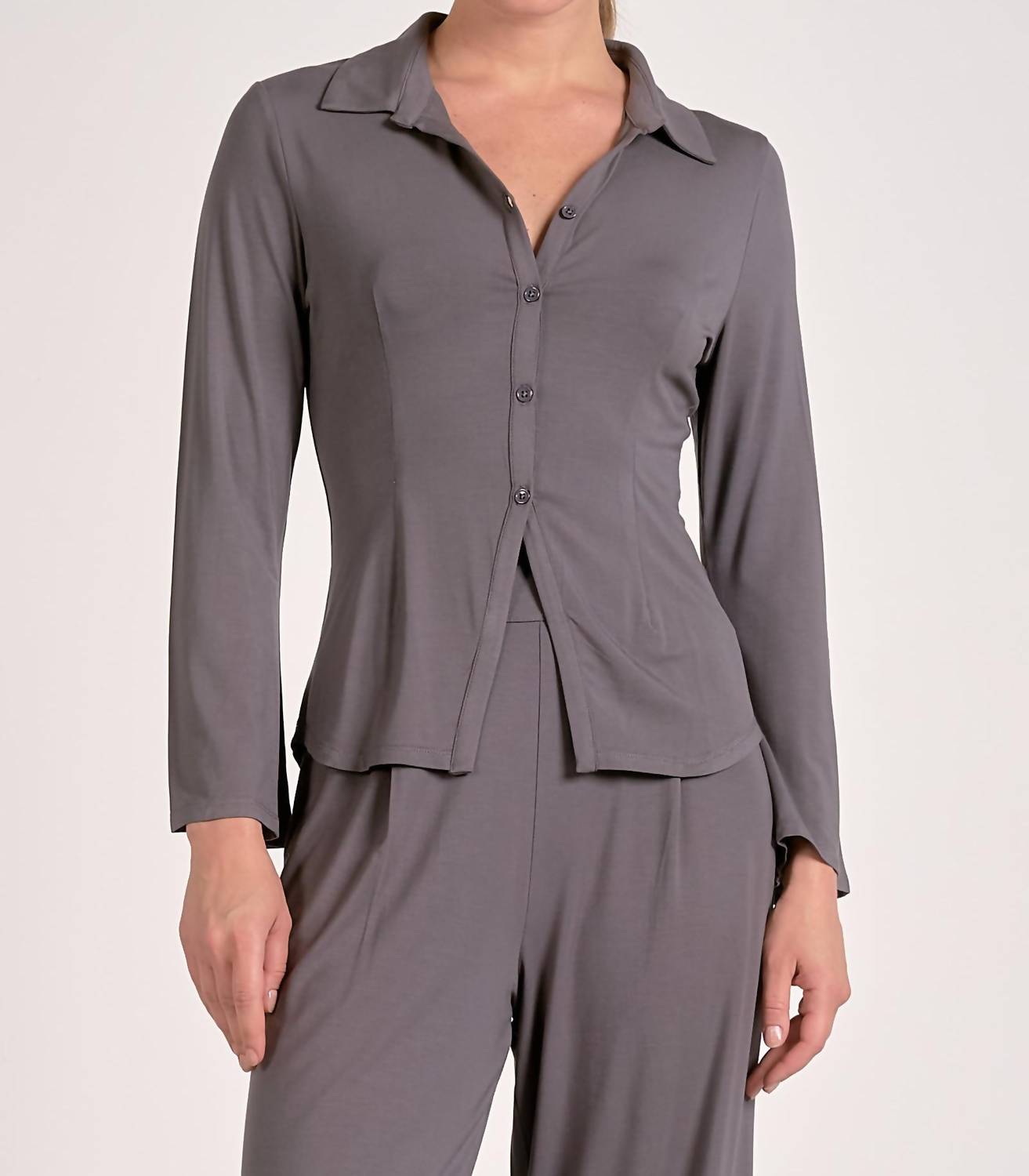 

Топ с длинными рукавами и застежкой на пуговицы серого цвета ELAN