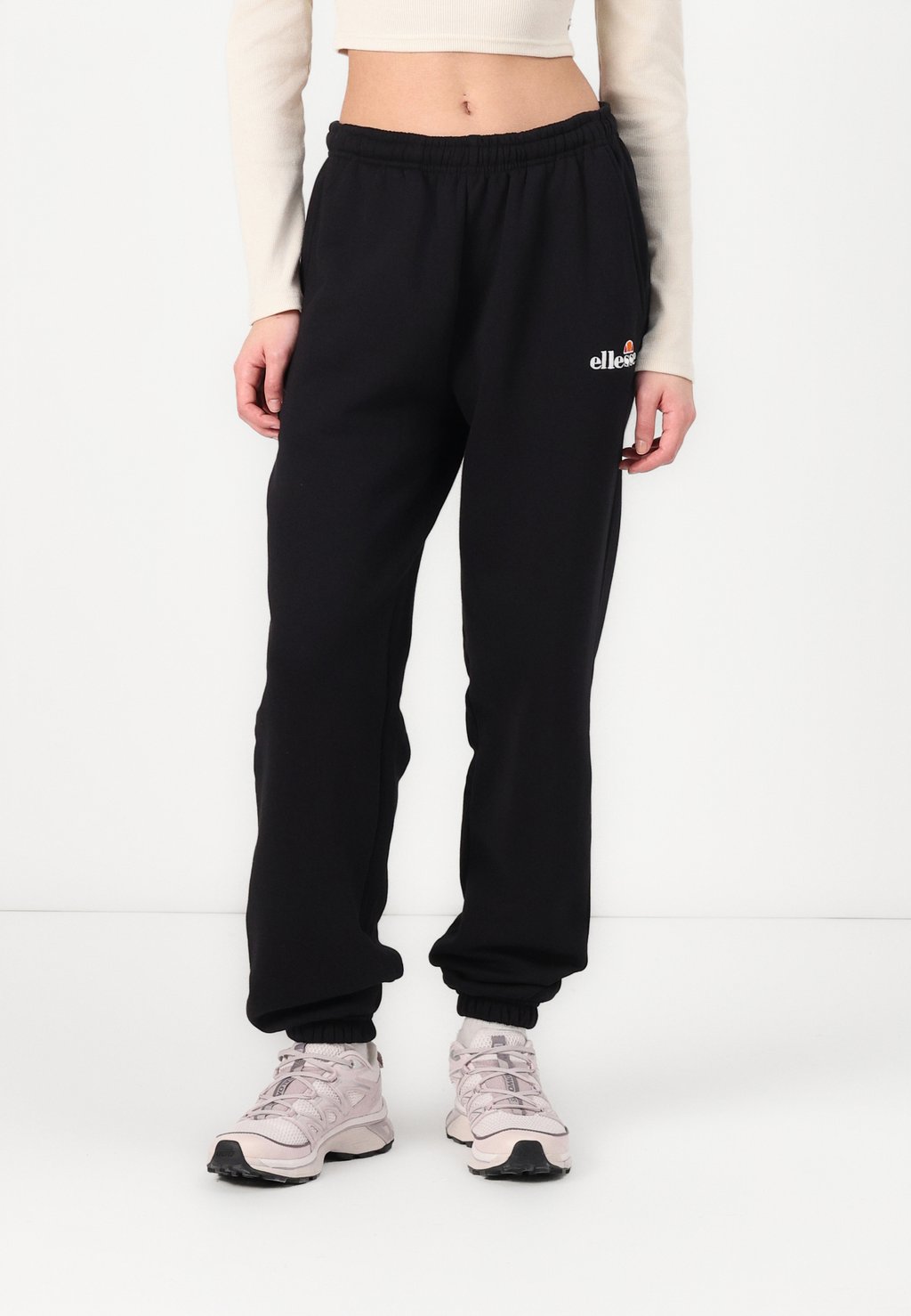 

Спортивные штаны OMAHA JOG PANT Ellesse, черный