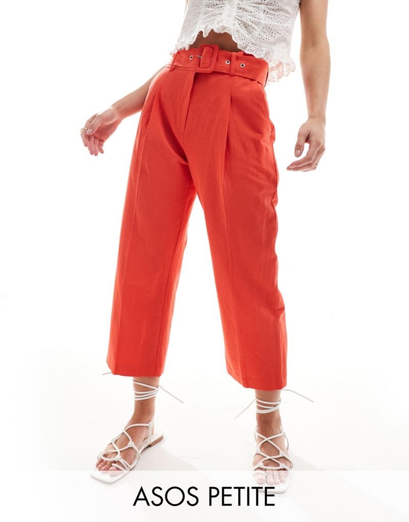 

Красные брюки строгого кроя из смесового льна ASOS DESIGN Petite с поясом