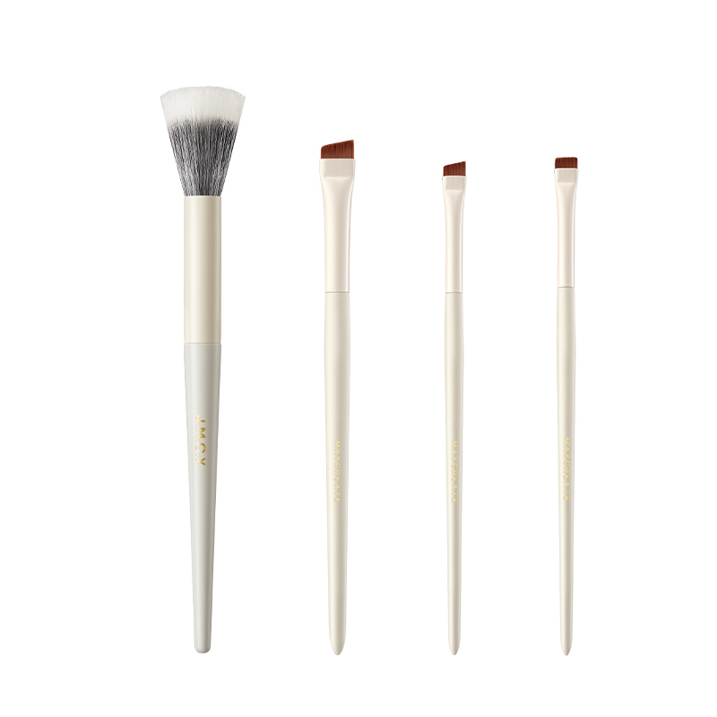 

Кисти для контуринга и хайлайтинга с мягким наконечником M'AYCREATE