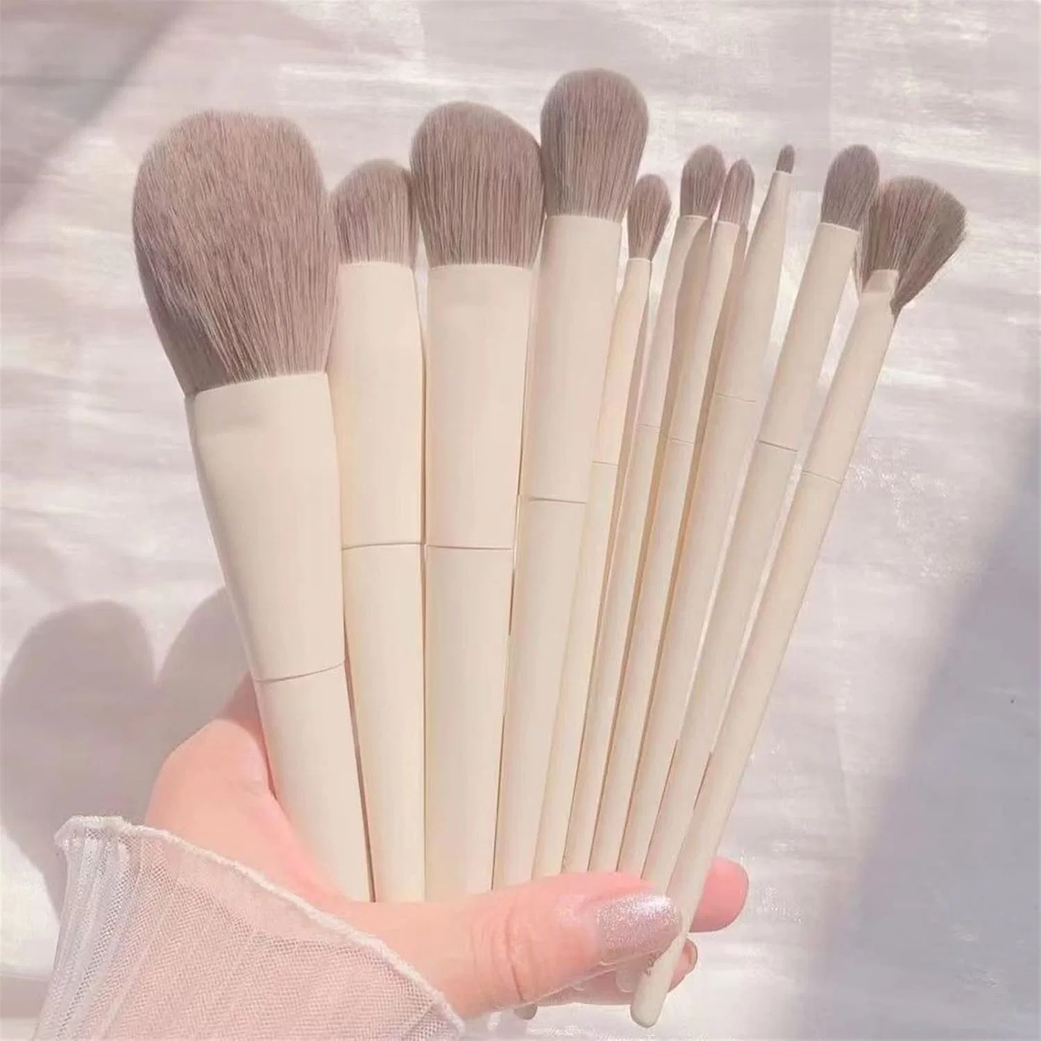 Набор кистей для макияжа Soft Fluffy BSKUAJH 1 шт белый